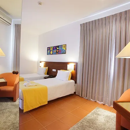 Residencial Mar E Sol 2* Costa da Caparica